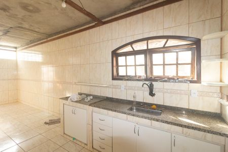 Casa para alugar com 248m², 2 quartos e 2 vagasCozinha e Área de Serviço
