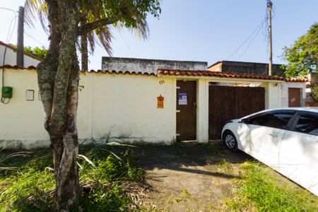 Casa para alugar com 248m², 2 quartos e 2 vagasFachada