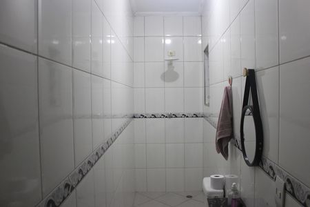 Casa à venda com 215m², 2 quartos e 1 vagaBanheiro 1