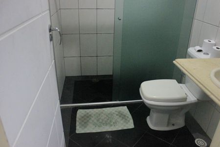 Casa à venda com 215m², 2 quartos e 1 vagaBanheiro da Suíte