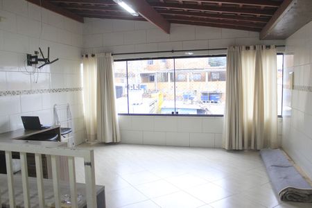 Casa à venda com 215m², 2 quartos e 1 vagaVaranda