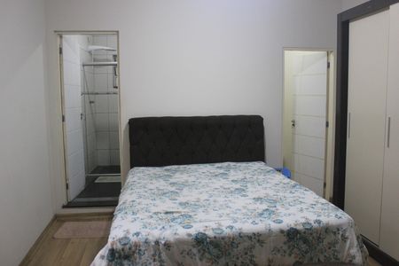 Casa à venda com 215m², 2 quartos e 1 vagaSuíte