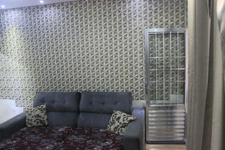Casa à venda com 215m², 2 quartos e 1 vagaSala