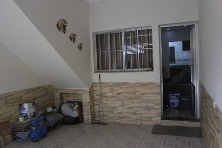Casa à venda com 215m², 2 quartos e 1 vagaGaragem