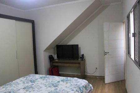 Casa à venda com 215m², 2 quartos e 1 vagaSuíte