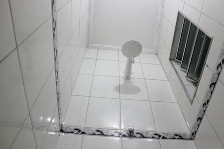 Casa à venda com 215m², 2 quartos e 1 vagaBanheiro 1