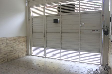 Casa à venda com 215m², 2 quartos e 1 vagaGaragem