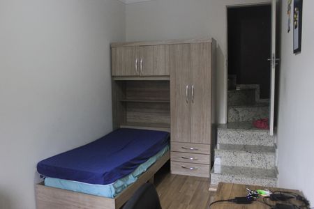 Casa à venda com 215m², 2 quartos e 1 vagaQuarto 