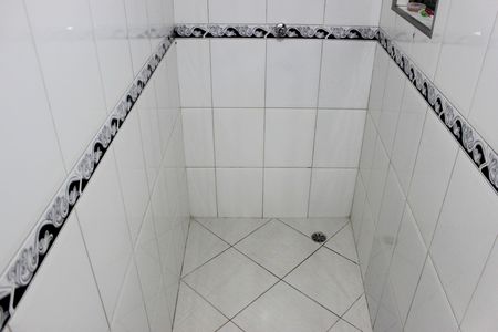Casa à venda com 215m², 2 quartos e 1 vagaBanheiro 1