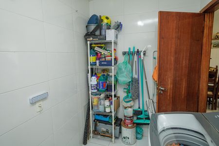 Casa de condomínio para alugar com 180m², 3 quartos e 1 vaga Casa de condomínio para alugar com 180m², 3 quartos e 1 vagaÁrea de Serviço