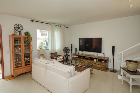 Sala  de casa de condomínio para alugar com 3 quartos, 180m² em Guaratiba, Rio de Janeiro