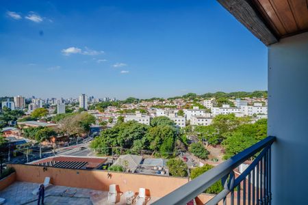 Apartamento à venda com 84m², 3 quartos e 2 vagas Apartamento à venda com 84m², 3 quartos e 2 vagasVaranda