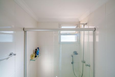 Apartamento à venda com 84m², 3 quartos e 2 vagas Apartamento à venda com 84m², 3 quartos e 2 vagasBanheiro social