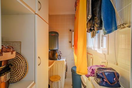 Apartamento à venda com 84m², 3 quartos e 2 vagas Apartamento à venda com 84m², 3 quartos e 2 vagasÁrea de Serviço