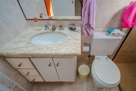 Banheiro social de apartamento à venda com 3 quartos, 84m² em Vila Gomes, São Paulo