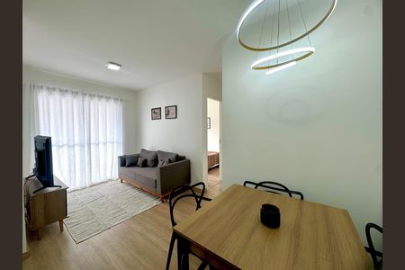 Sala de apartamento para alugar com 2 quartos, 47m² em Vila das Bandeiras, Guarulhos