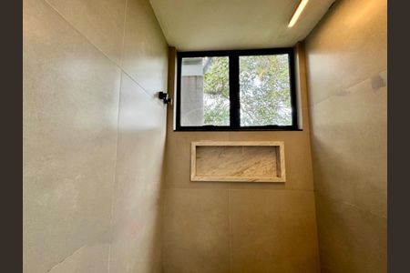 Casa de condomínio à venda com 450m², 3 quartos e 6 vagas