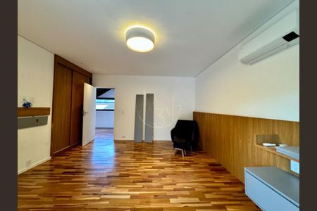 Casa de condomínio à venda com 450m², 3 quartos e 6 vagas