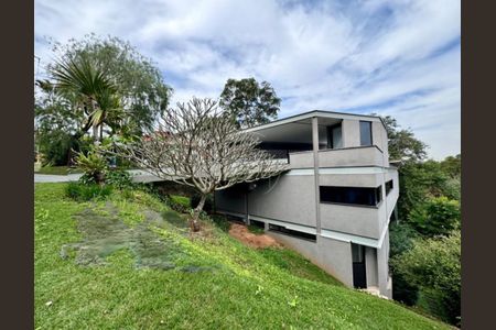 Casa de condomínio à venda com 450m², 3 quartos e 6 vagas