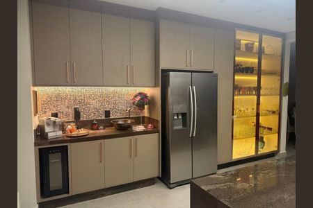 Casa de condomínio à venda com 134m², 3 quartos e 4 vagas