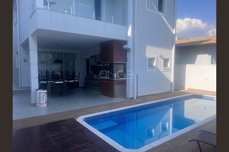 Casa de condomínio à venda com 267m², 3 quartos e 4 vagas