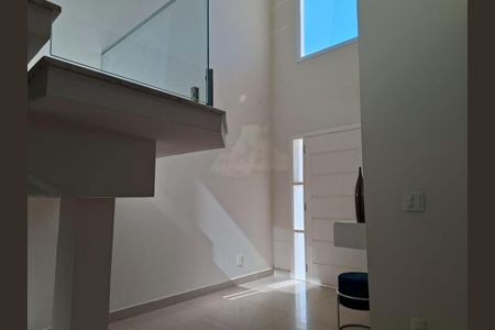 Casa de condomínio à venda com 267m², 3 quartos e 4 vagas