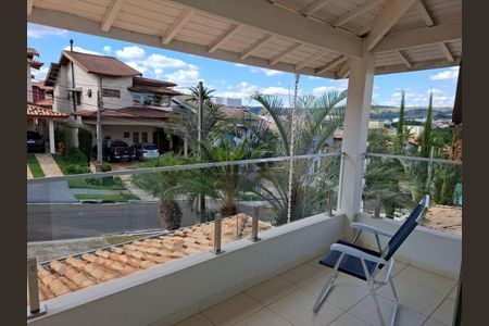 Casa de condomínio à venda com 267m², 3 quartos e 4 vagas