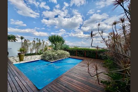 Casa de condomínio à venda com 336m², 3 quartos e 4 vagas