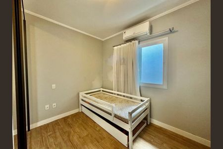 Casa de condomínio à venda com 336m², 3 quartos e 4 vagas