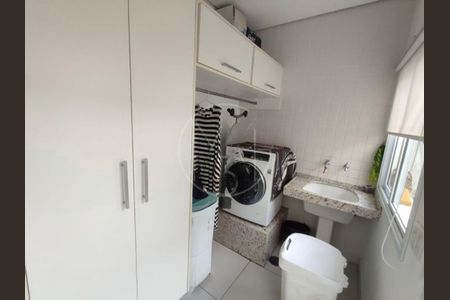 Casa de condomínio à venda com 260m², 3 quartos e 4 vagas