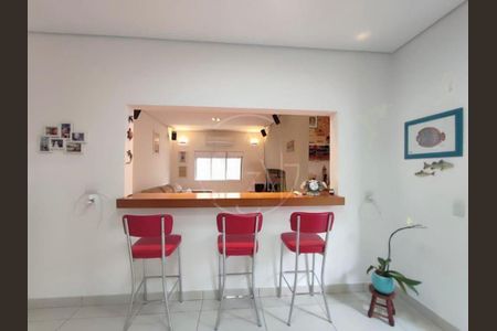 Casa de condomínio à venda com 260m², 3 quartos e 4 vagas