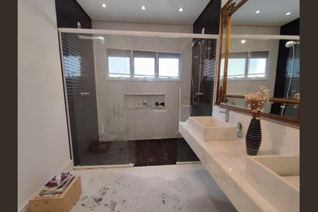 Casa de condomínio à venda com 260m², 3 quartos e 4 vagas