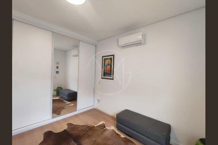 Casa de condomínio à venda com 260m², 3 quartos e 4 vagas