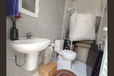 Casa de condomínio à venda com 260m², 3 quartos e 4 vagas