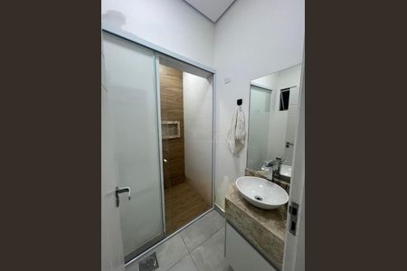 Casa de condomínio à venda com 221m², 3 quartos e 4 vagas