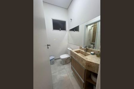 Casa de condomínio à venda com 221m², 3 quartos e 4 vagas