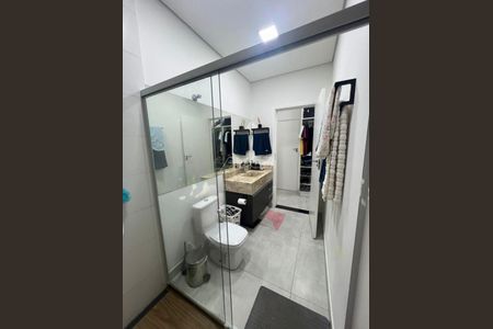 Casa de condomínio à venda com 221m², 3 quartos e 4 vagas