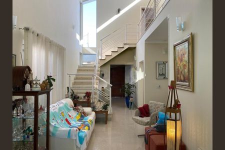 Casa à venda com 3 quartos, 235m² em Jardim Paiquere, Valinhos