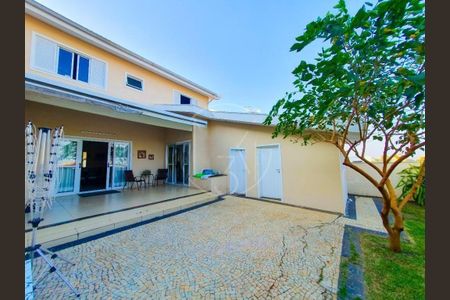 Casa de condomínio à venda com 250m², 4 quartos e 4 vagas