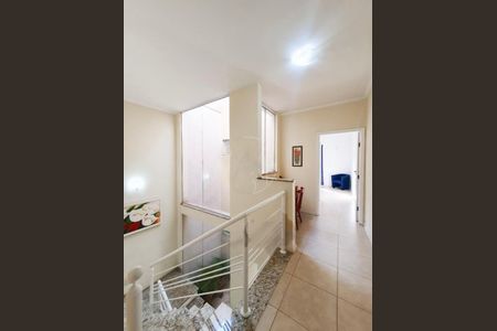 Casa de condomínio à venda com 250m², 4 quartos e 4 vagas