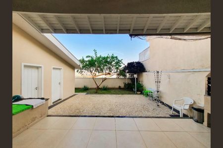 Casa de condomínio à venda com 250m², 4 quartos e 4 vagas