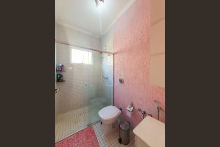 Casa de condomínio à venda com 250m², 4 quartos e 4 vagas