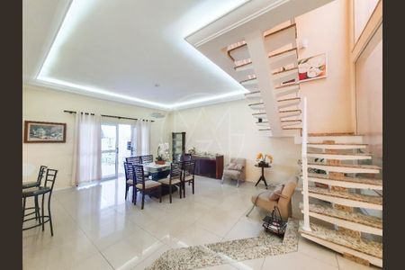 Casa de condomínio à venda com 250m², 4 quartos e 4 vagas