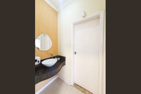Casa de condomínio à venda com 250m², 4 quartos e 4 vagas