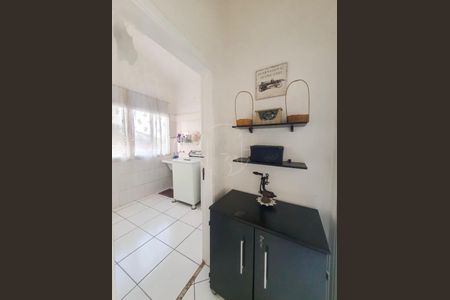 Casa de condomínio à venda com 250m², 4 quartos e 4 vagas