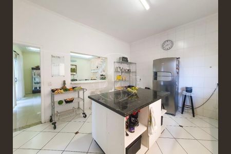 Casa de condomínio à venda com 250m², 4 quartos e 4 vagas