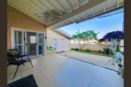 Casa de condomínio à venda com 250m², 4 quartos e 4 vagas