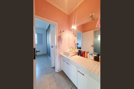 Casa de condomínio à venda com 250m², 4 quartos e 4 vagas