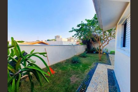 Casa de condomínio à venda com 250m², 4 quartos e 4 vagas