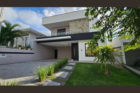 Casa de condomínio à venda com 226m², 3 quartos e 4 vagas